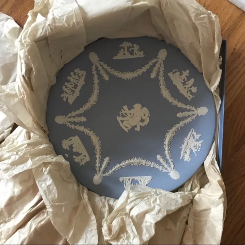 Wedgwood Jasperware White on Blue 9"Serving Plate